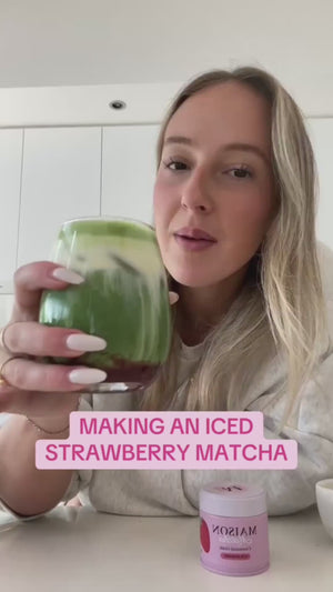 Video of the influencer Lauren known under the handle laurenhinton__ makes an iced strawberry matcha using Maison Matcha Strawberry